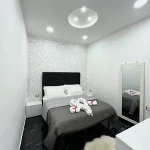 luxury-home-catacombe-napoli.hotels-amalfi.com/